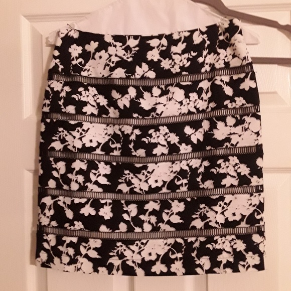 WHBM pencil skirt 0P - Picture 1 of 4